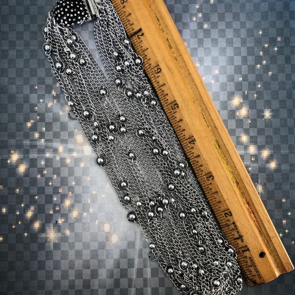 Beautiful vintage inspired silver multi chain necklace with ornate clasp - Picture 6 of 6